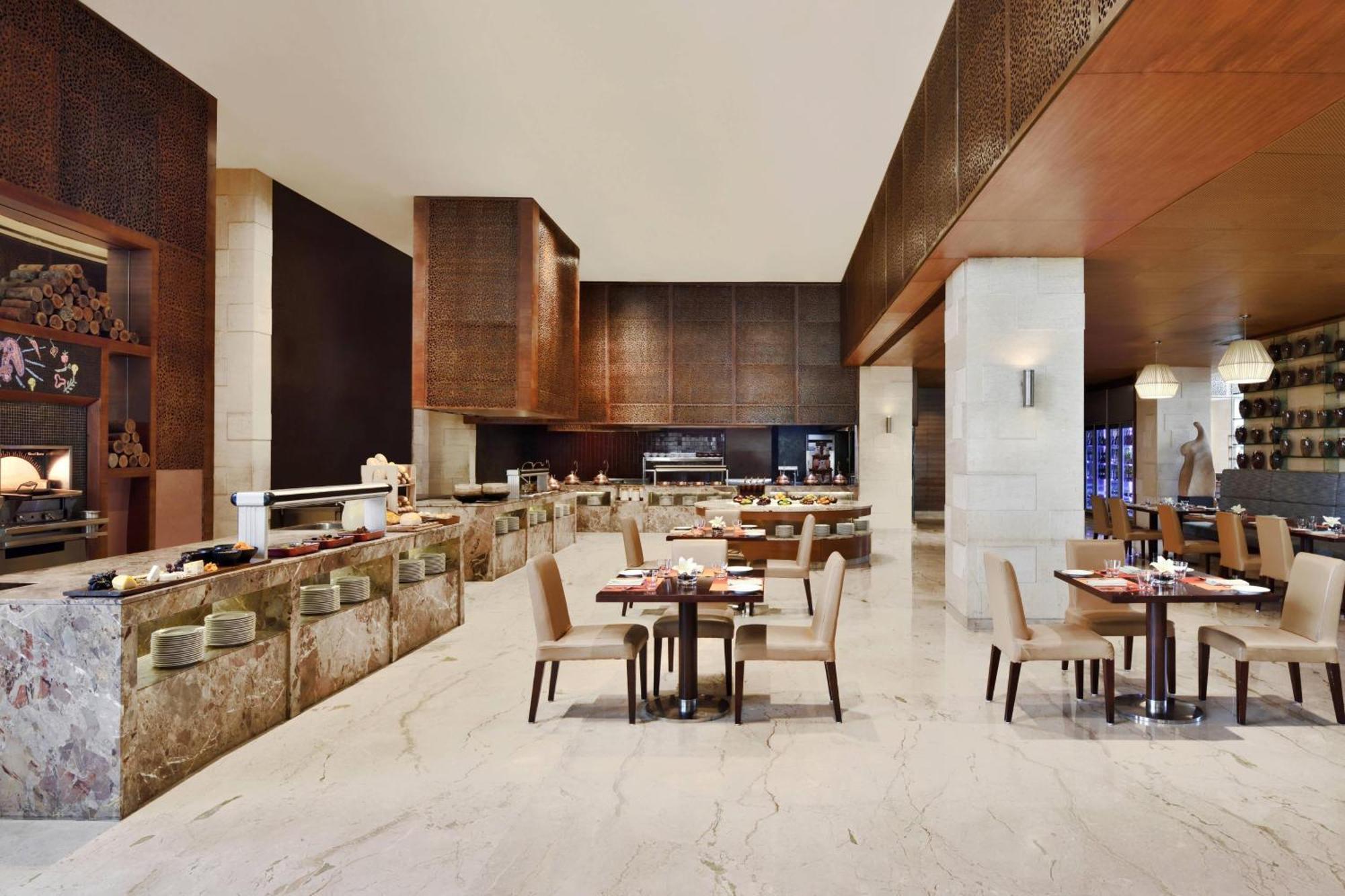 Jaipur Marriott Hotel Exterior photo The restaurant