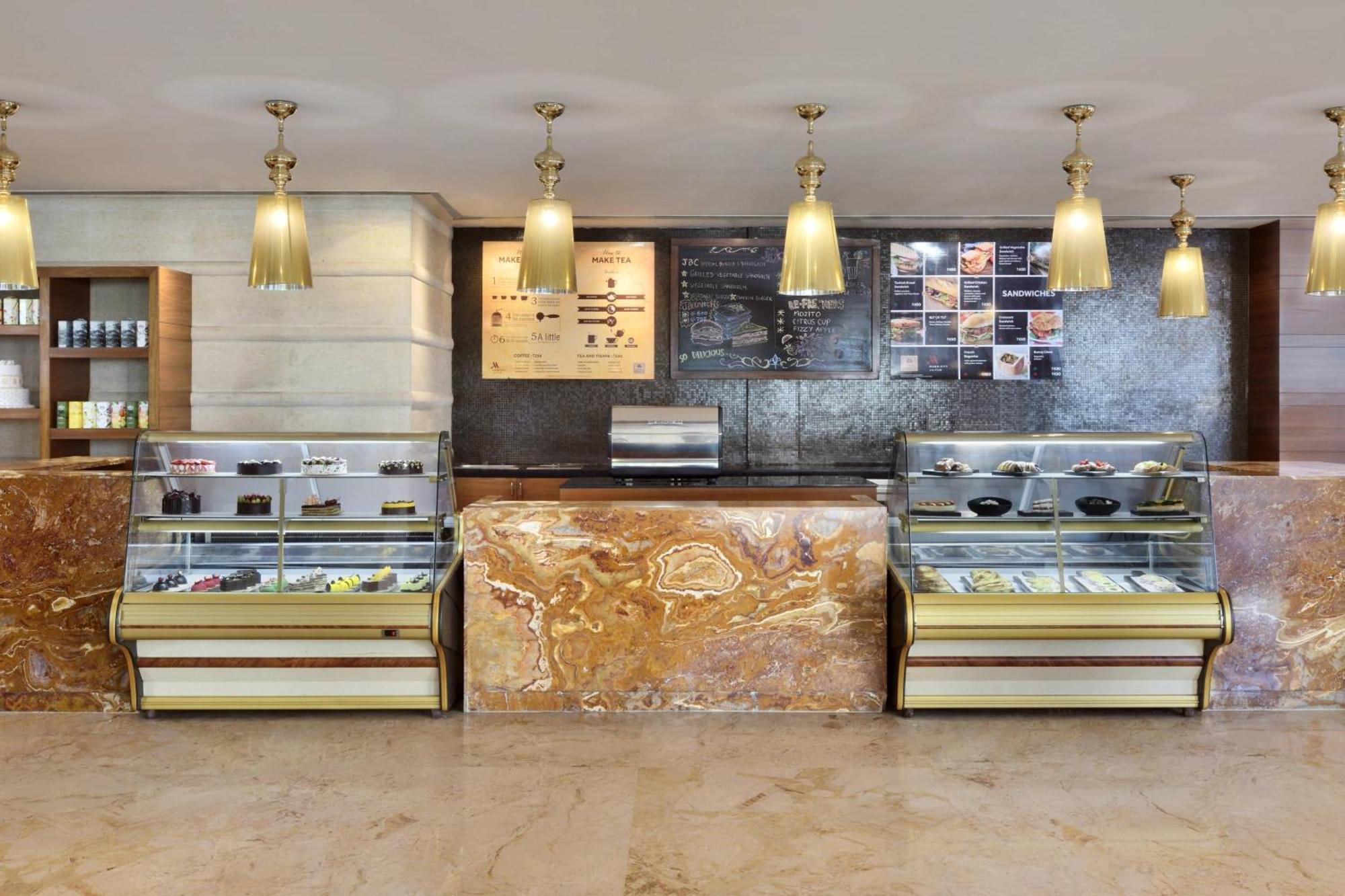 Jaipur Marriott Hotel Exterior photo The pastry shop